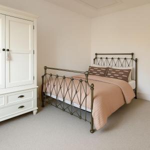 Tanshelf House - Pontefract Town Centre