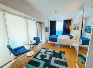 Modern Studio with City & Sea View