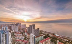 Modern Studio with City & Sea View
