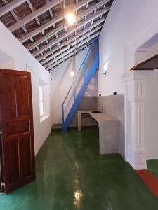 Villa Paradise Prelude