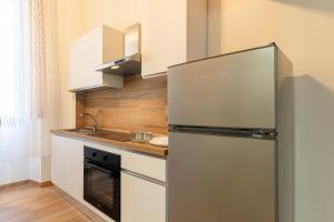 GuestHost - Livorno Central and Modern Studio x3!