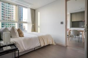 Blueground Hangangno 2i-ga city view nr Han River SEL-68