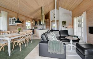 Lovely Home In Skjern With Wifi