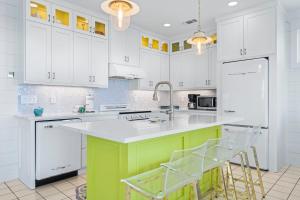 The Purple Pelican Coastal Charm Comfort