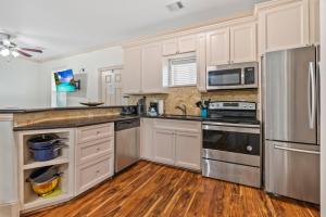 Hidden Retreat E – Tucked-Away Gem