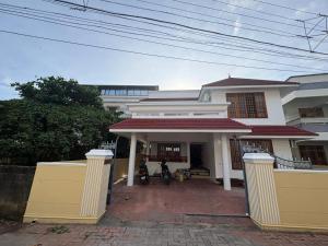 Texas 5 BHK Villa for 20 pax Near Trivandrum airport ENJAKAL