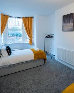 Black Friday Special! Modern Bright Two Bedroom City Centre Stay - Arboretum Retreats
