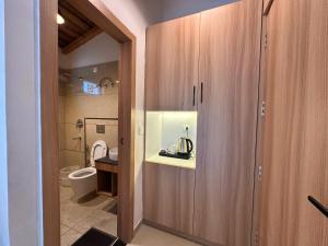 Angel Pink Resort With A River Access - Mukhteshwar