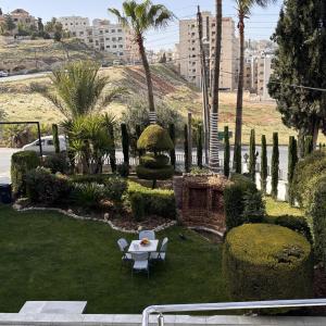 Al-Farouq Suites