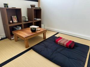 Japanese Tatami Room between Paris and Versailles