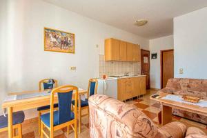 Holiday apartment Vesna 2 with terrace