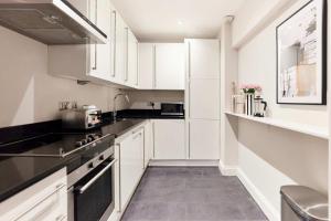 Earls Court Garden View Apartment