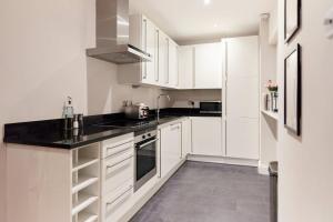 Earls Court Garden View Apartment