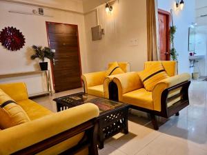 Tranquil (Near Ghats and Temple)