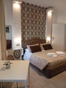 Castel Sant Angelo Suites - Vatican - City center - Direct bus stop to and from Fiumicino Apt