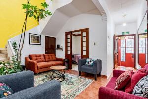 Casa María Elena - 6 Bedrooms, 7 Bathrooms & Patio