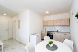 Lilly centrally located apartments