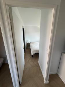 3-room apartment in Antibes - Swimming pool - Sea view