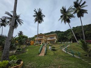 Kailani Beach Resort