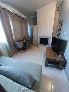 Villa Artzie. Έξοχικο με τεράστιο εξωτερικό χώρο.