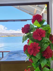 Mary Titicaca lodge uros