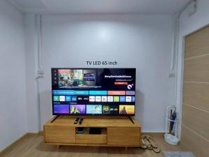 Downtown Entire House - Mae Moli