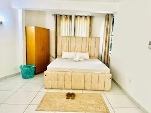 Spacious Sea Breeze Apartment