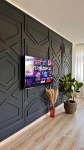 AMAO Amber - 120 m2 Group Apartment - 10 Guests - King-Size Beds - 2 Bathrooms - Free Parking