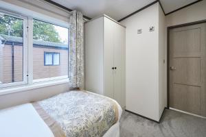 Brackencroft Lodge with Hot Tub