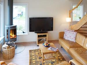 Seafront Holiday Home by Gullmarsfjord