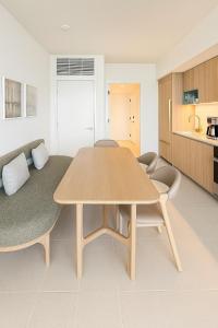 Luxury 3BR Apt with Epic Biscayne Bay Views