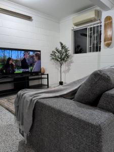 Peaceful, Modern, LowToxic, Bfast included