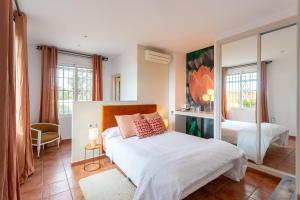 El Bancalito-Finca con piscina para grupos y celebraciones privadas en Los Montesinos