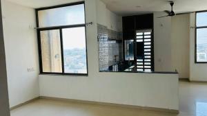 High floor bed with ventilated room