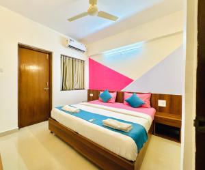 2 bedroom apartment with pool in vagator