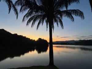 Las Palmas - Espectacular casa a borde de lago con piscina