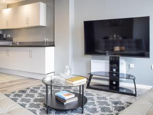 Apartment 1 - Uk50135