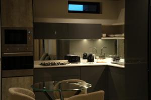 Secure and modern private flat Houghton Estate