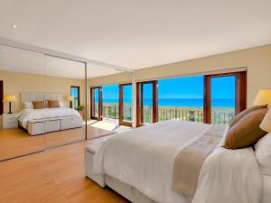 Luxury beachfront villa Cape Town - Sunset Beach