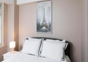 Amazing Furnished 1 BR Midtown West