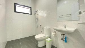 Cozy Houses "White Sally"