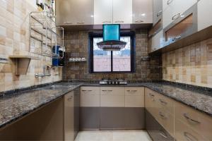 Royale Enclave by JadeCapsNr.Manipal Hosp.