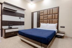 Royale Enclave by JadeCapsNr.Manipal Hosp.