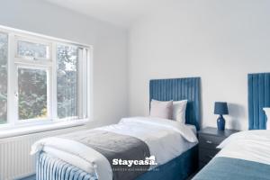 Spacious 4-Bed Home near Didsbury