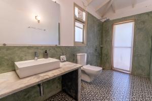 Gossip Villa- Anjuna Beach-3Bhk PVT Pool by Artios