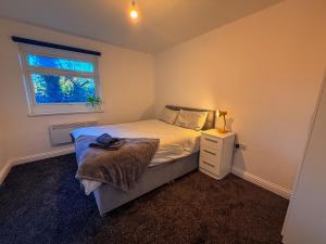 3 Bed Sleeps 6 Free Parking Ground Floor Apartment