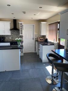 Rooms at Carols Place Nr Bridgend, Porthcawl, Margam, Port Talbot, Mins from J37 M4, 3 Room Types Available