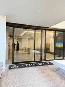 624 One Rosebank with On-Site Rooftop Restaurant