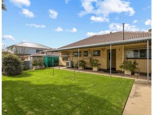 Spacious and Modern Guest House