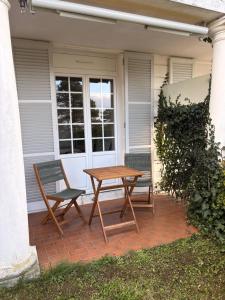 Le logis des roches noires, vue mer